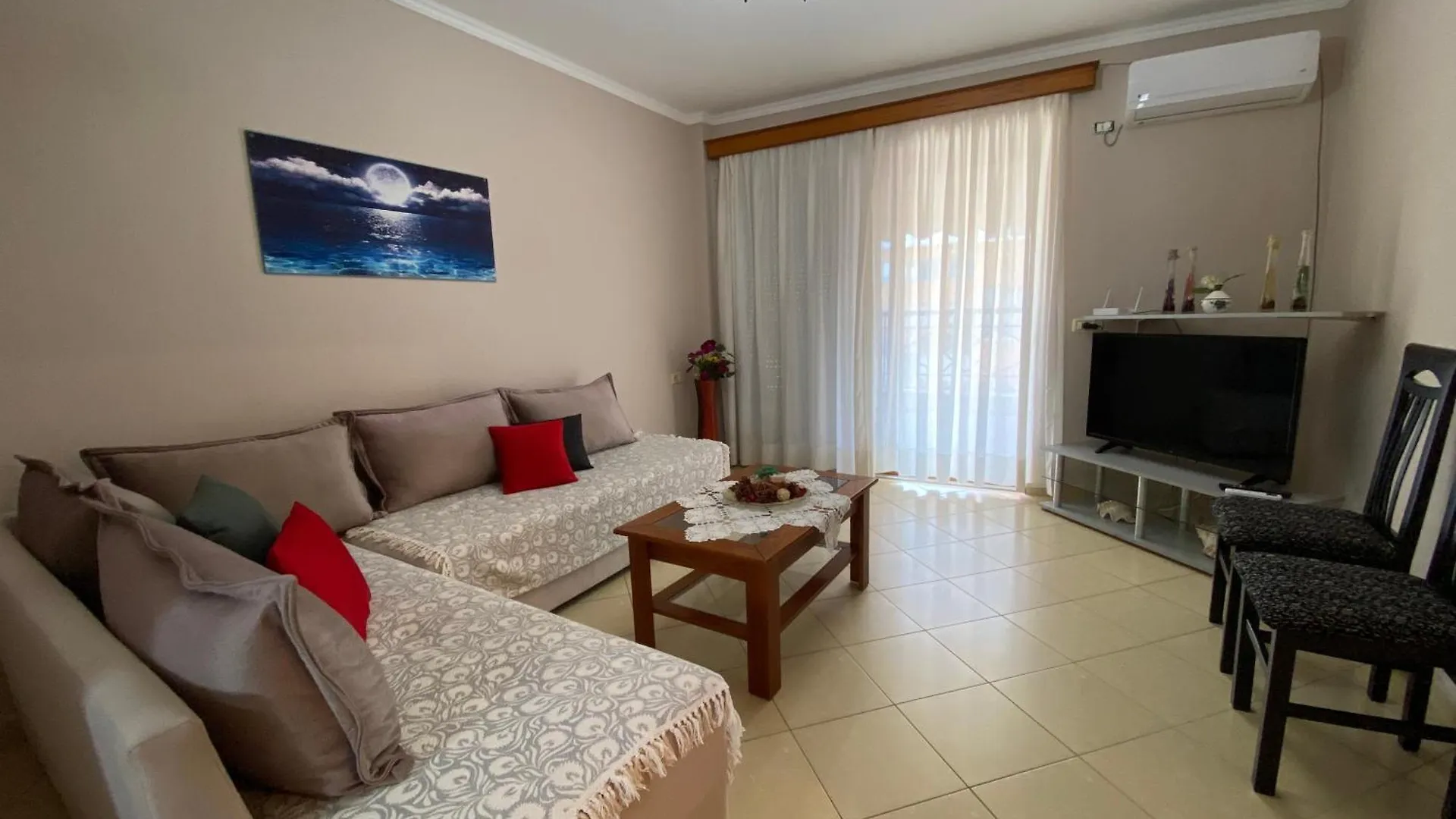 N Apartament Sarande 0*,  Albania